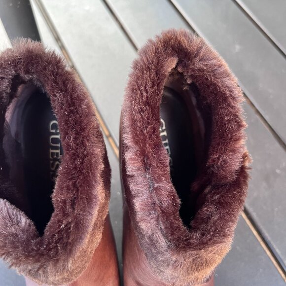 GUESS "Ivorie" Black Leather Faux Fur Trim Ankle Booties Women's - Picture 5 of 12